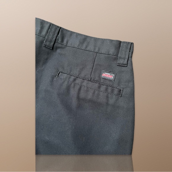 Dickies Regular Fit Cuffed Work Pants size 32x32 color black. - Picture 5 of 7